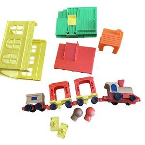 Vintage 1972 Mattel Wind Up Putt Putt Wooden Train Toy Set Random Lot